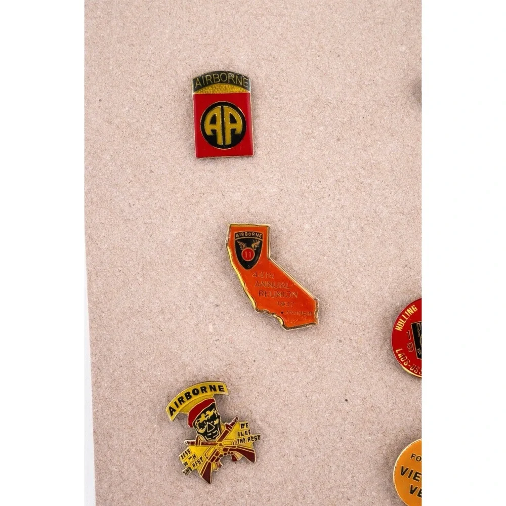 Vintage US Army Airborne Military‎ Enamel Pin Lot Vietnam Era Patriotic